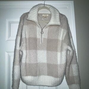 Cozy Beige and Cream Jessica Simpson Sweater